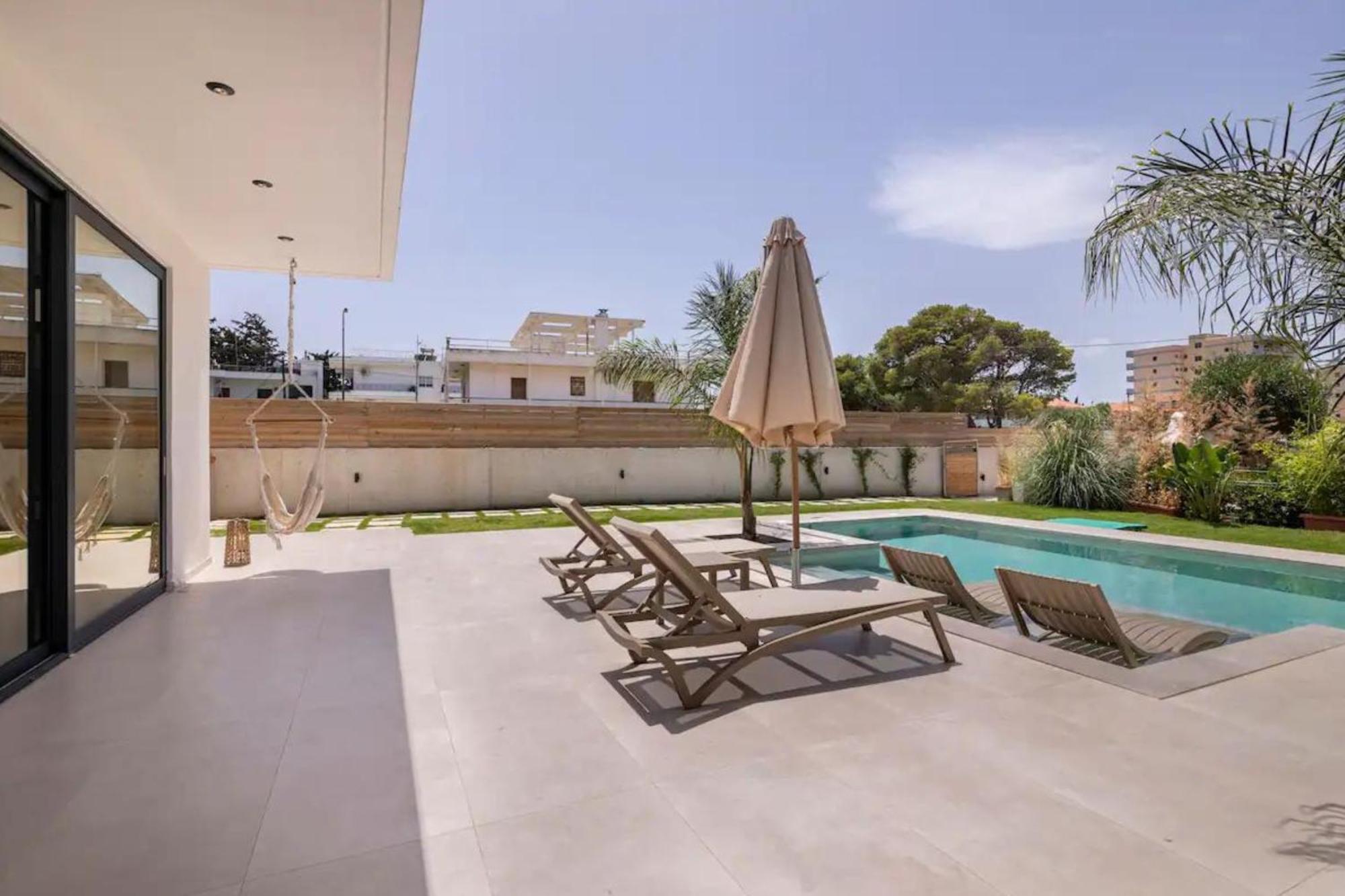 Villa Kala Loutraki - Private Pool & Sauna I Beach Exterior photo